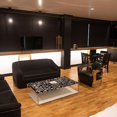 אתונה Andromeda Downtown Residence מראה חיצוני תמונה