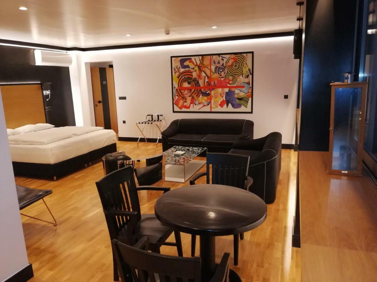 אתונה Andromeda Downtown Residence מראה חיצוני תמונה