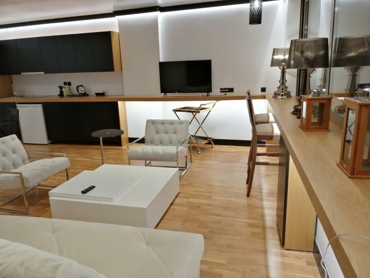 אתונה Andromeda Downtown Residence מראה חיצוני תמונה