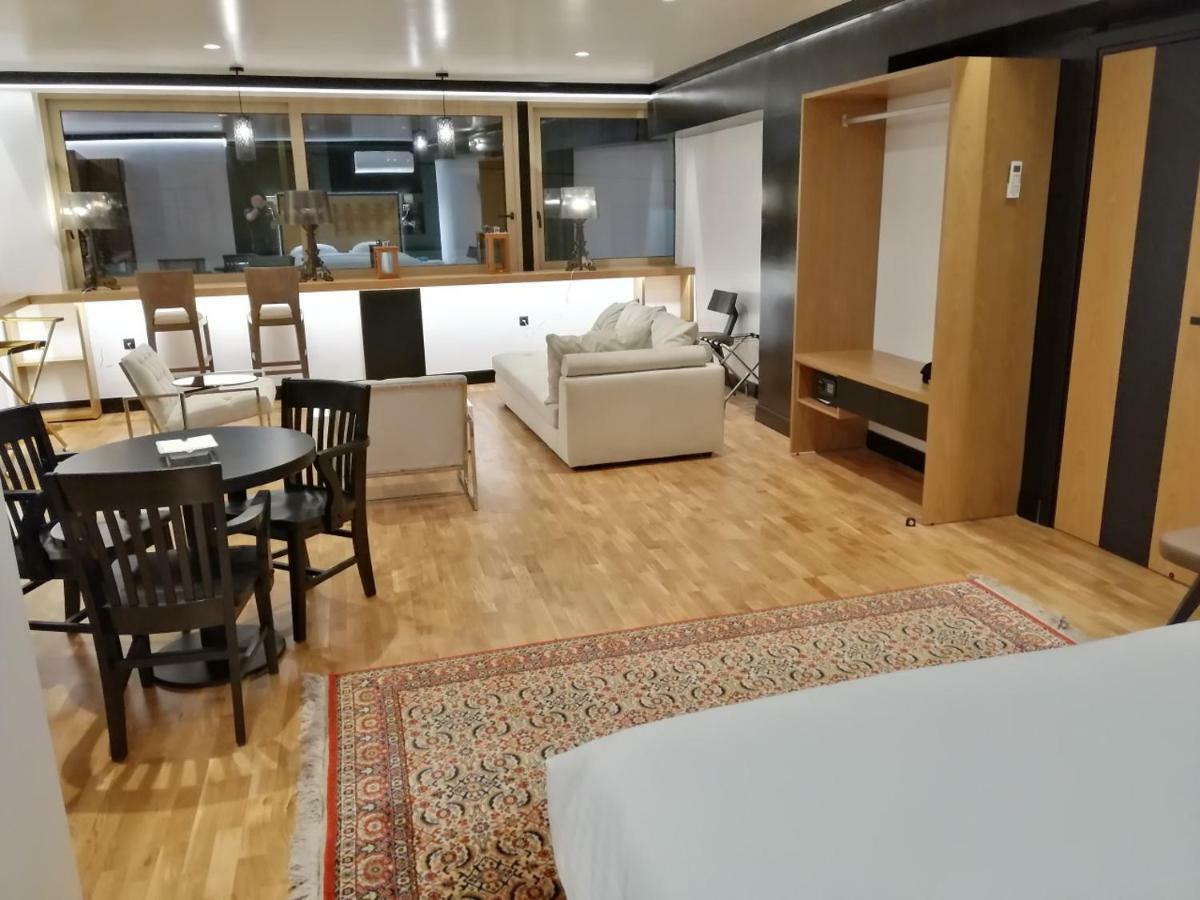 אתונה Andromeda Downtown Residence מראה חיצוני תמונה